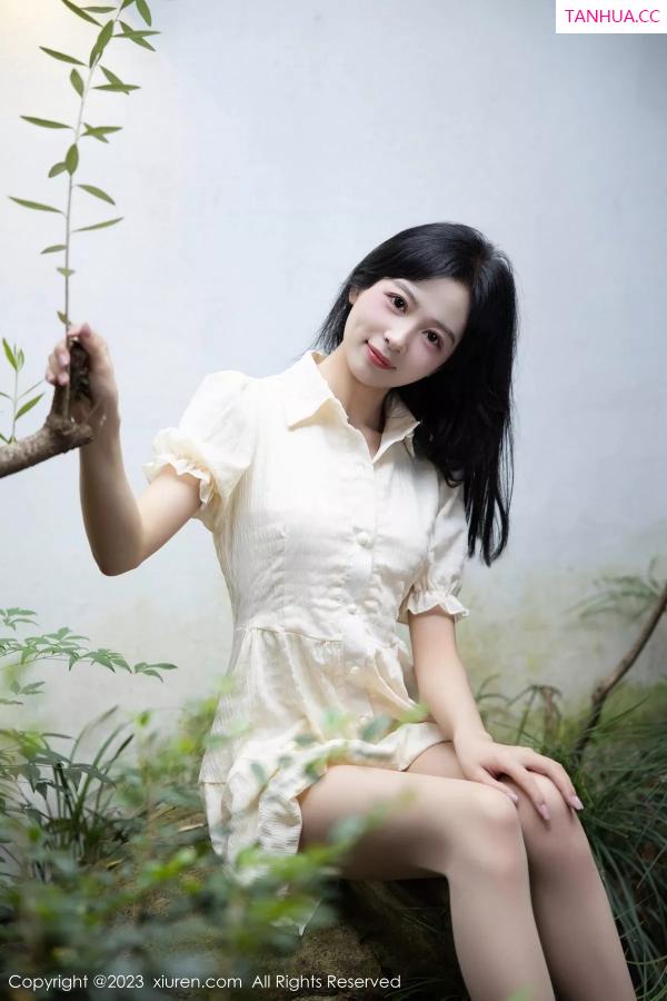 糖豆  [XiuRen]高清写真图 2023.11.30 No.7742 糖豆sisi 清纯美腿第15张图片